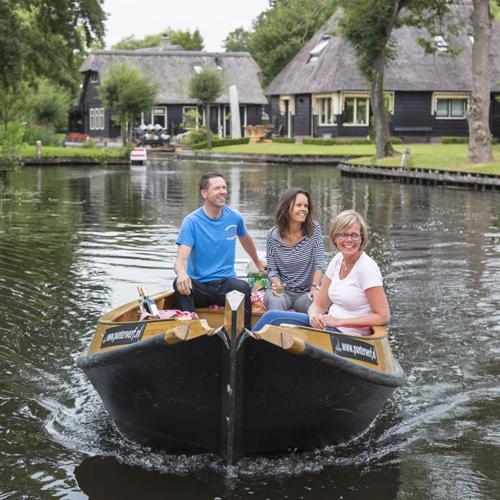 Rent a Boat Giethoorn